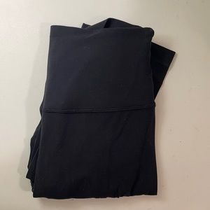 Black Lululemon Align leggings 🌻